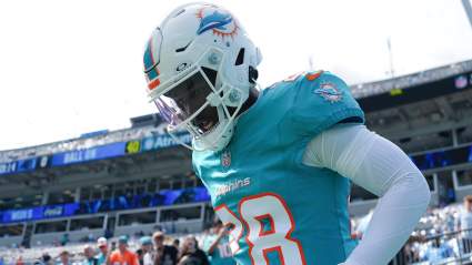 Los Bears reciben malas noticias sobre las negociaciones de traspaso de De'Von Achane por parte del gerente general de los Dolphins.