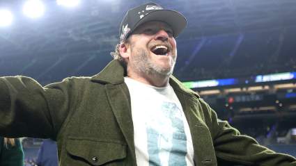 El gerente general de los Seahawks, John Schneider, no se guarda nada sobre sus planes para el draft.