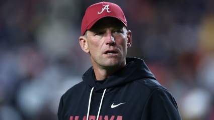El entrenador en jefe de Alabama, Kalen DeBoer, comparte una importante actualización sobre la batalla por el puesto de mariscal de campo.