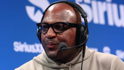 Kirk Morrison emite una declaración clara sobre la situación del mariscal de campo de los Raiders.