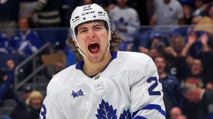 Rumores sobre los Maple Leafs: Knies vinculado a un sorprendente equipo en reconstrucción.