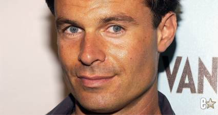 El querido actor de 'Days of Our Lives' y galán de los 90, Patrick Muldoon, ha fallecido. Nuestros corazones están con él.