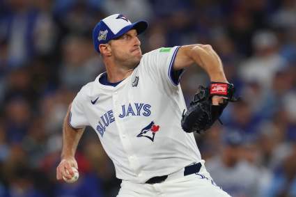 Los Toronto Blue Jays anuncian la incorporación de Max Scherzer en el partido contra los Dodgers.