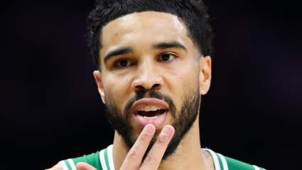 Los Celtics toman una sorprendente decisión sobre Jayson Tatum antes del partido contra los Knicks.