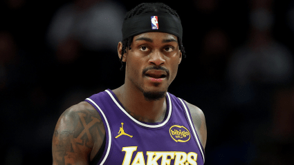 Lesión de Jarred Vanderbilt: ¿Qué le sucedió al alero de los Lakers en el primer partido contra los Thunder?