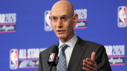 Los aficionados de la NBA critican duramente el plan de inteligencia artificial de Adam Silver para ayudar a los árbitros.