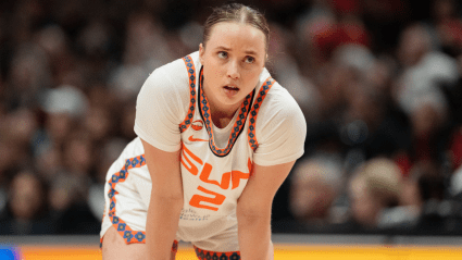 El mundo de la WNBA reacciona a la rescisión del contrato de Hailey Van Lith con Connecticut Sun.