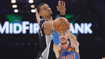 Oklahoma City Thunder recibe críticas por su defensa en Wemby antes del segundo partido.
