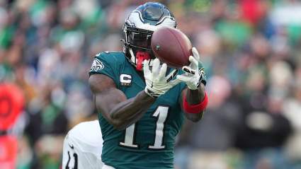 Una fuente interna revela el precio que se espera que los Patriots paguen por el traspaso de AJ Brown.