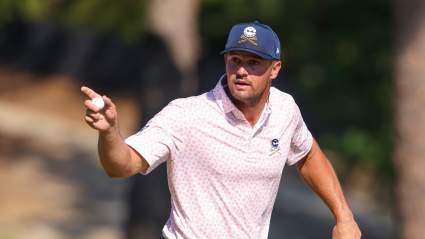 Las estrellas del golf de la LIV llegan al Campeonato de la PGA mientras el futuro a largo plazo de la liga sigue siendo incierto.