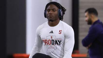 Los Jets firman un contrato de 9,8 millones de dólares con D'Angelo Ponds, seleccionado en la segunda ronda del draft.