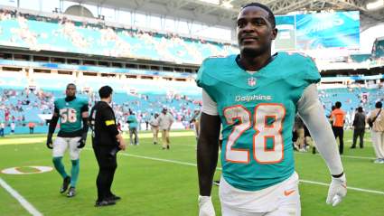 Un informante explica por qué los Dolphins no traspasaron a De'Von Achane esta temporada baja.