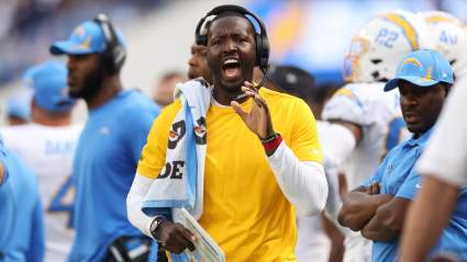 Los Steelers se despiden de un entrenador veterano en una decisión sorprendente.