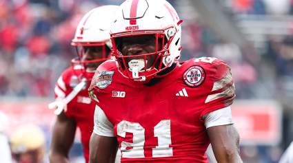 Los Chiefs recibieron un consejo de un jugador All-Pro antes de seleccionar al novato corredor Emmett Johnson.