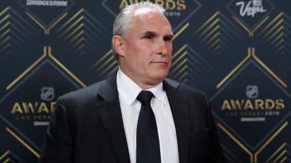 Un informante de los Oilers explica por qué el equipo podría contratar al entrenador Craig Berube.