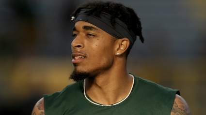 Ex cornerback All-Pro de los Eagles renunció al equipo en un mensaje de texto grupal a las 3 AM