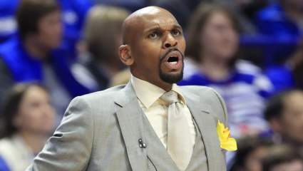 Los Portland Trail Blazers buscan a un ex asistente de los Warriors para el puesto de entrenador principal.