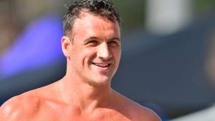 Ryan Lochte se defiende de los "payasos" que dicen que está "irreconocible" con su nuevo look.
