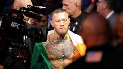 Dana White afirma que Conor McGregor peleará este verano.