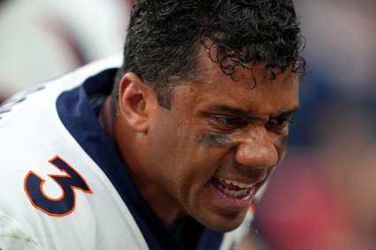 El ex mariscal de campo de los Broncos, Russell Wilson, recibe noticias embarazosas