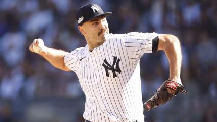 Exlanzador de los Yankees firma contrato de ligas menores con un equipo de la Liga Nacional