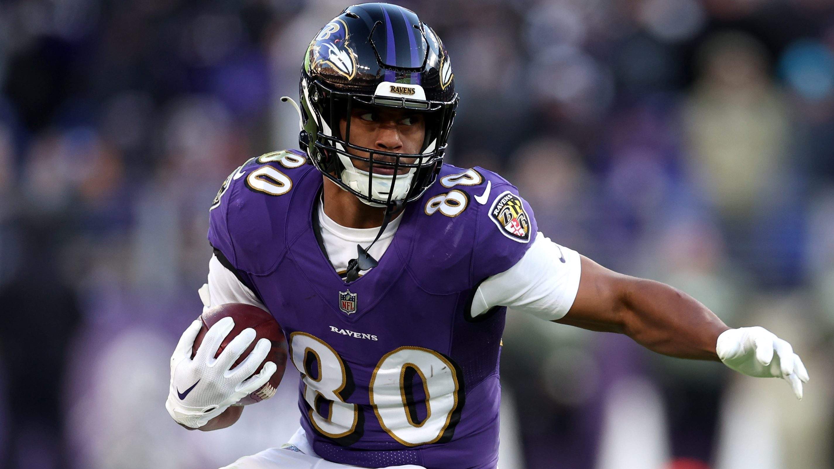 Es probable que el ex ala cerrada de los Ravens, Isaiah, llame la ...