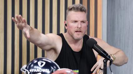 Pat McAfee revela la opinión de Aaron Rodgers sobre el futuro de los Steelers.