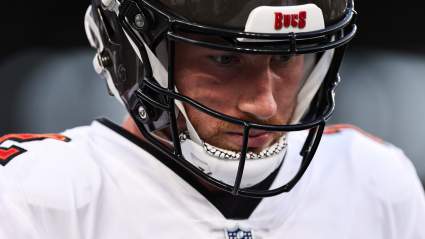 El ex mariscal de campo de los Bucs consigue una prueba con su odiado rival de la NFC.