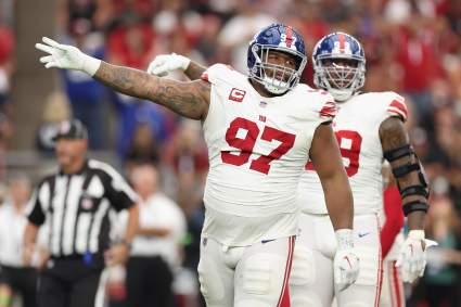 Las estrellas de los Bengals, Dexter Lawrence y Myles Murphy, se unen en un evento benéfico.