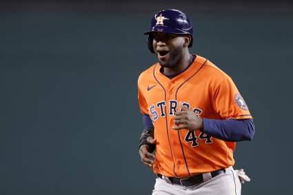Yordan Alvarez, de los Astros, es mencionado por un informante mientras se intensifican los rumores de traspasos en la MLB.