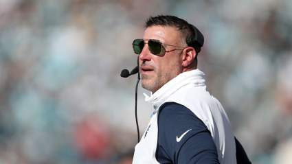 Los Patriots fichan a un ala defensiva de 113 kilos con vínculos locales.