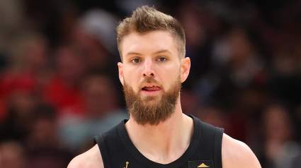 Los Cavaliers encontraron la manera de hacer que su noche en el Madison Square Garden fuera aún más vergonzosa.