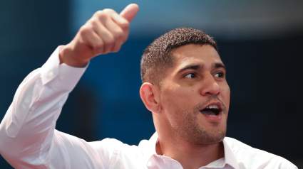 Alex Pereira quiere que Sean Strickland derrote a Khamzat Chimaev.