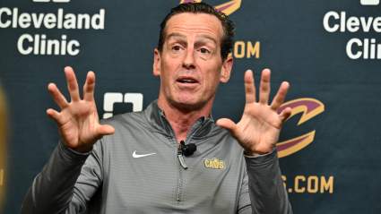 La explicación de Kenny Atkinson sobre la falta de tiempos muertos enfurecerá a los fanáticos de los Cavaliers.
