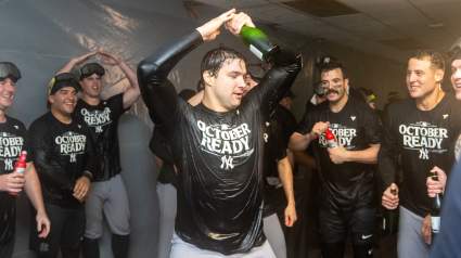 Los Yankees rechazan traer de vuelta al lanzador de la Serie Mundial de los Red Sox.