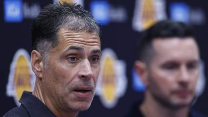 Los Lakers sufren una jornada "brutal" en medio de una importante reorganización de la directiva.