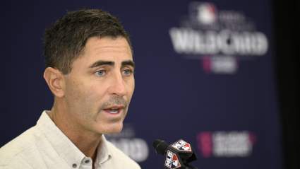 Los Padres rescinden el contrato de un jugador con más de 800 hits antes de la serie contra los Cerveceros.