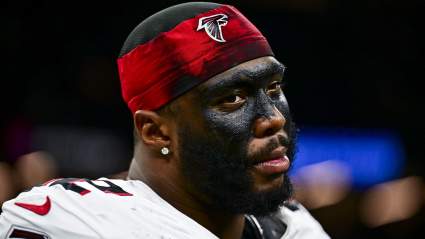 Los Giants fichan a un agente libre con contrato de 34 partidos tras la lesión de Thaddeus Dixon.
