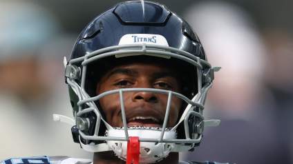 Los Texans fichan a un ex receptor de los Titans y se reencuentran con el hermano del ala defensiva de los Jets en una reorganización de la plantilla.