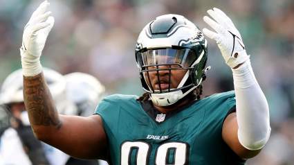 Los contratos del dúo All-Pro de los Eagles son considerados las "mejores gangas" de la NFL.