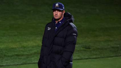 La chaqueta acolchada de Bryson DeChambeau no pudo ocultar su desastre en el PGA Tour.