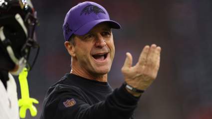 Una leyenda de los Giants defiende a John Harbaugh de las críticas.
