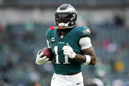 Los Patriots reciben noticias preocupantes sobre las negociaciones de traspaso de AJ Brown con los Eagles.