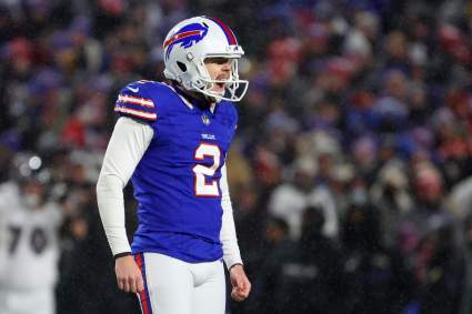 Los Bills le dan una gran noticia al pateador Tyler Bass antes de los entrenamientos voluntarios tras su lesión.