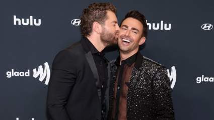 La dulce sorpresa de Jonathan Bennett para su esposo, un viaje en primera clase, hace que los fans crean en el amor.