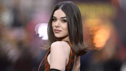 La esposa de Josh Allen, Hailee Steinfeld, comparte un momento íntimo de su boda.