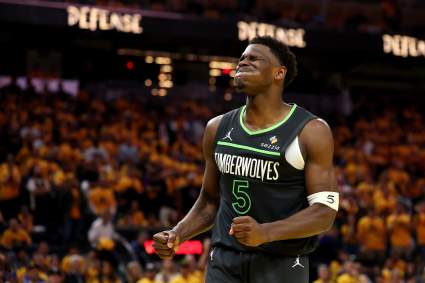 Según una fuente de la NBA, la lesión de Anthony Edwards está afectando sus minutos de juego.