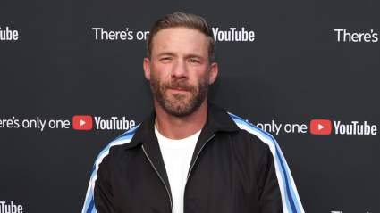 Julian Edelman presenta una demanda por un acuerdo comercial de 50 millones de dólares.