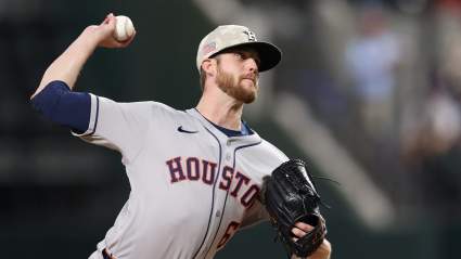 Lanzador de los Astros con tres años de experiencia firma con un club de la Liga Nacional.