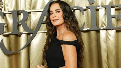 La hija de Kyle Richards muestra los resultados de su cirugía plástica en un video divertidísimo.
